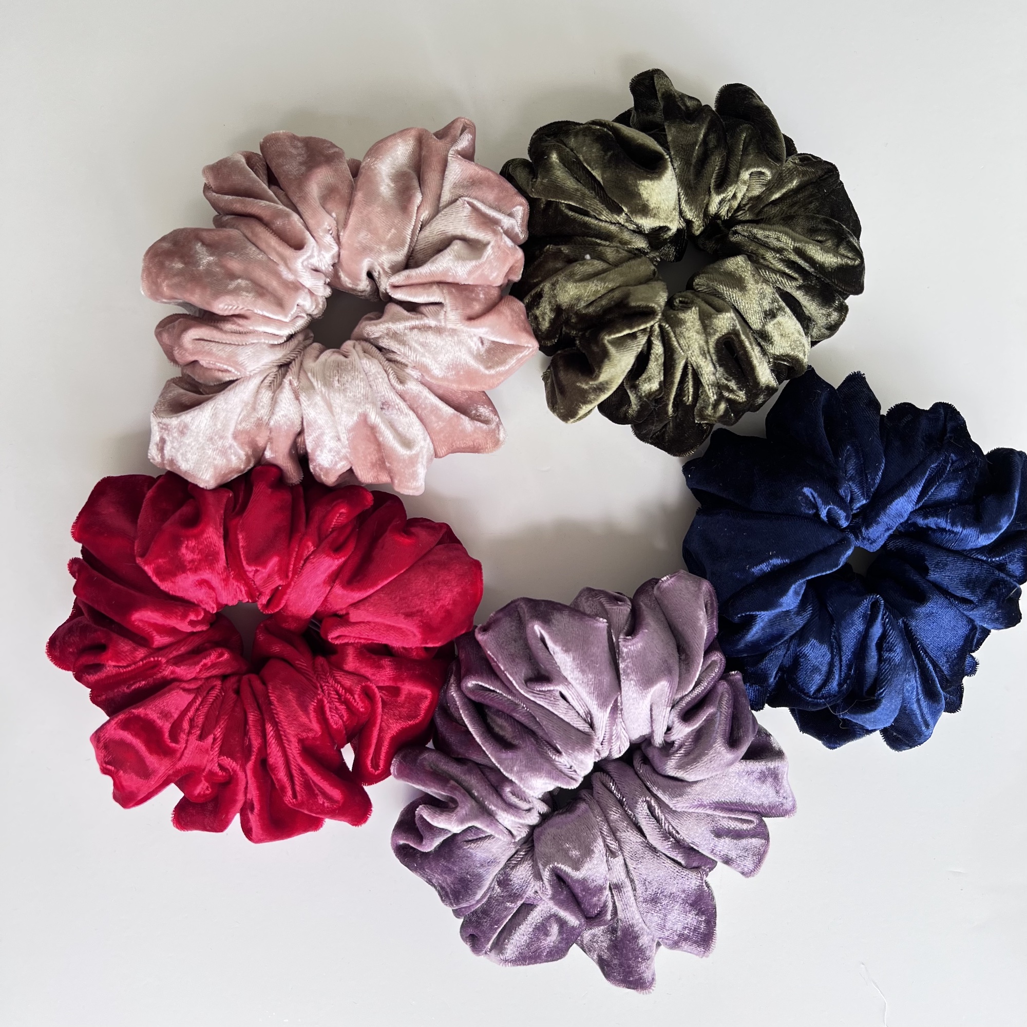XLScrunchiesVelvet